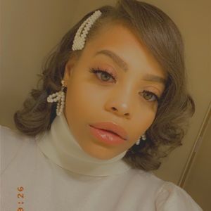 Meet your Posher, Asya